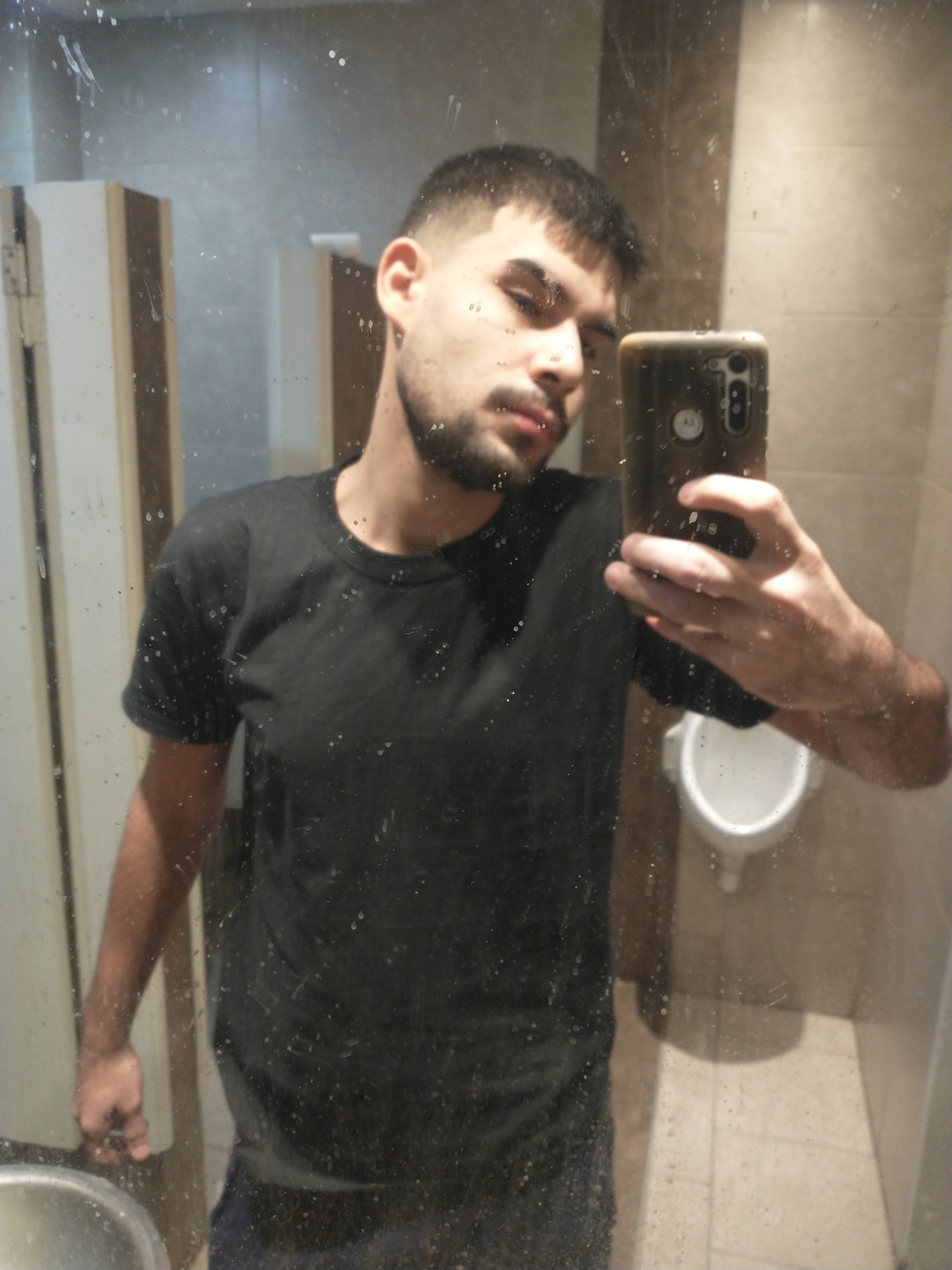 Ezequiel Profile Picture