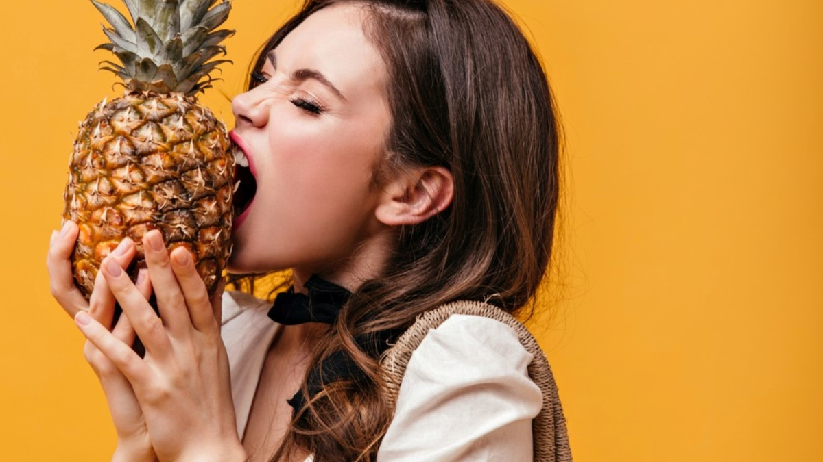 Comer ananá antes de tener relaciones