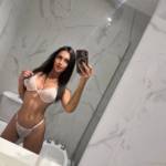 Laura Profile Picture