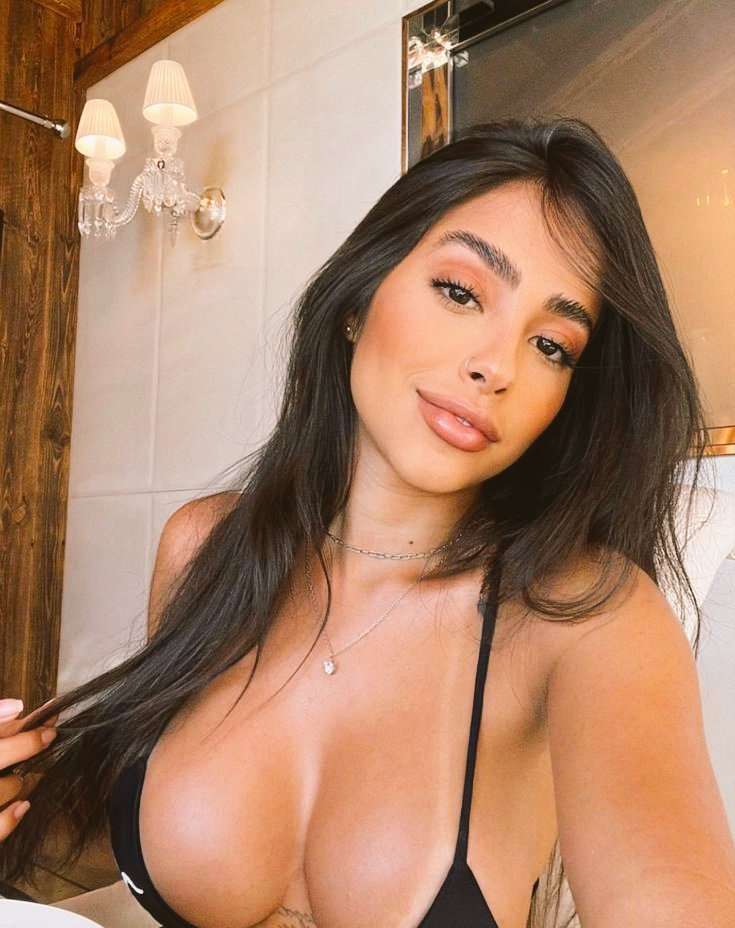 Erika Profile Picture