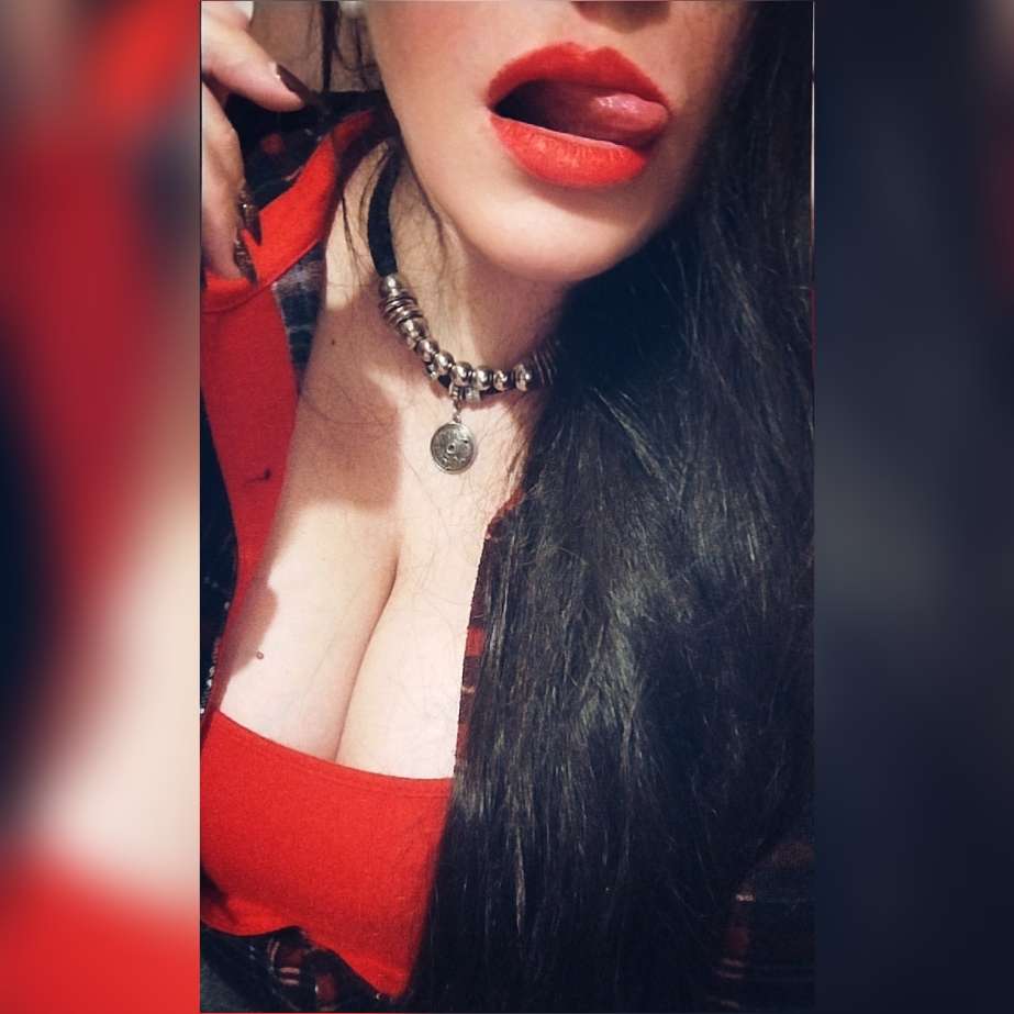 Mía 💘 Profile Picture