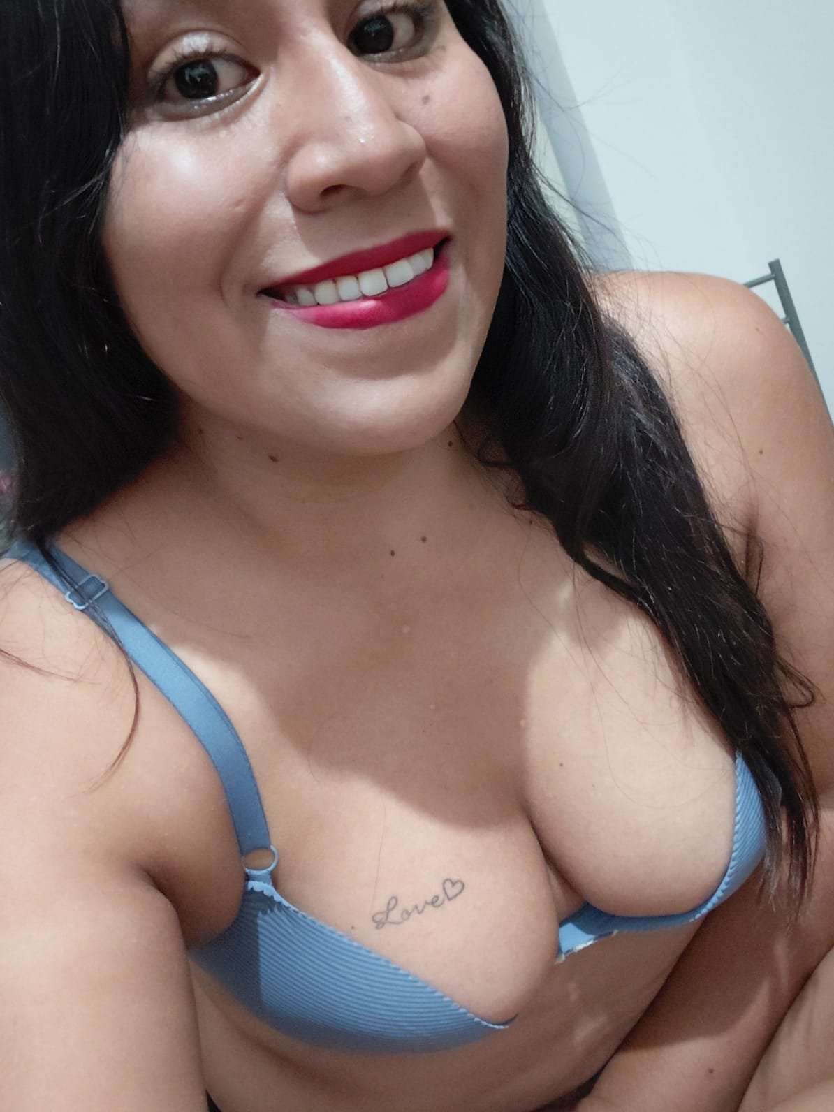 Sofi Hotwife Profile Picture